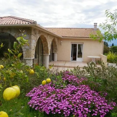 Charmante Avec Piscine Proche Et Villa Calvi (Corsica)